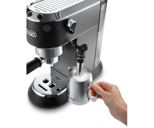De’Longhi Dedica Style EC685.BK Semi-automática Máquina espresso 1,1 L