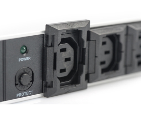Digitus Regleta de enchufes con perfil de aluminio, 10 tomas, enchufe IEC C14 con cable de 2 m