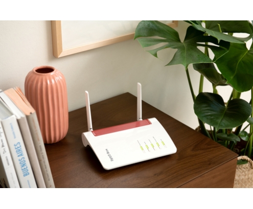FRITZ!Box 6850 5G router inalámbrico Gigabit Ethernet Doble banda (2,4 GHz / 5 GHz) Negro, Rojo, Blanco