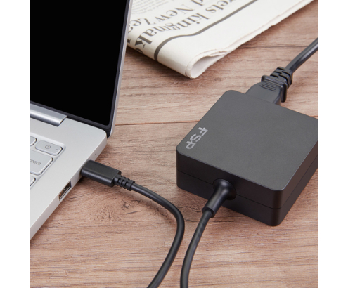 FSP NB C 65 Adaptador PD, Salida: 5V, 9V, 12V, 15V, 20V