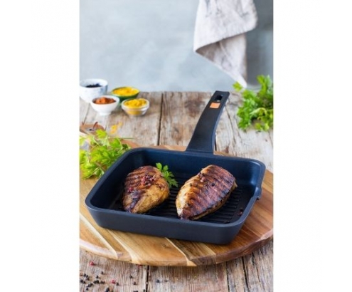 GRILL CON RAYAS EFFICIENT BRA ESPESOR 6MM ALUMINIO FUNDIDO TEFLON ANTIADHERENTE PLATINUM PLUS MANGO ERGONOMICO A271428