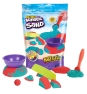 Kinetic Sand Mold n’ Flow de , 680 g de arena para jugar de color rojo y azul verdoso, 3 herramientas, juegos sensoriales para niños a partir de 3 