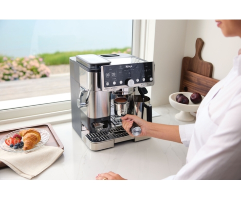 Ninja ES701EU cafetera eléctrica Semi-automática Máquina espresso 2 L