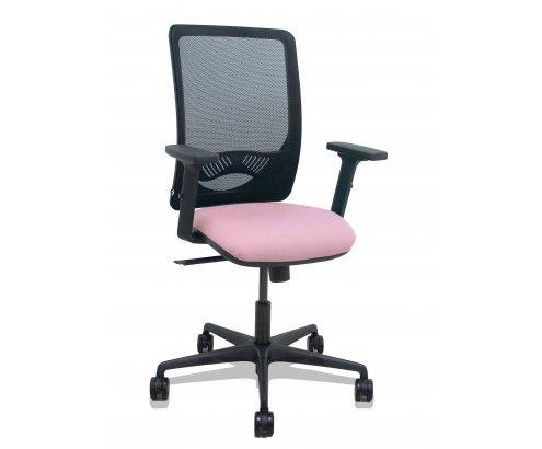 Piqueras y Crespo Silla Zulema sincro malla negra asiento bali rosa brazos 2D ruedas 65mm