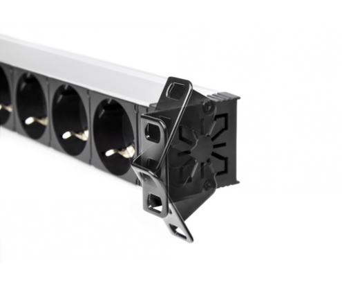 REGLETA SALICRU SPS PDU UNIDAD DE DISTRIBUCION DE ENERGIA C13 A C14 NEGRO 680CA000002