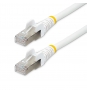 StarTech.com Cable de 0,5m de Red Ethernet CAT6a - Blanco - Low Smoke Zero Halogen (LSZH) - 10GbE - 500MHz - PoE++ de 100W - Snagless sin Pestillo - R
