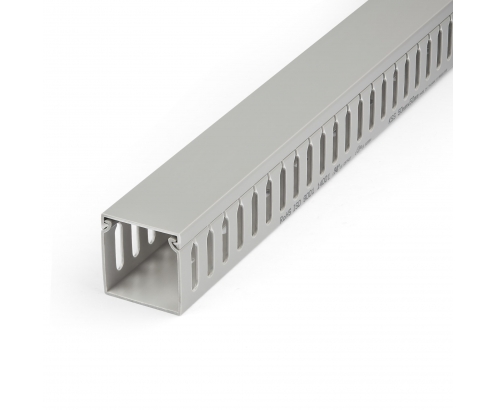 StarTech.com Canaleta para Cableado con Ranura Abierta y Tapa, 50 mm An x 50 mm Al - 2 m Lar - Ranuras de 8 mm, Cubierta de PVC o Conducto de Pared pa